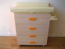 ComodaCambiadorNaranja